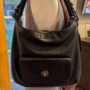 Coach Shoulder Bag (Authentic)
